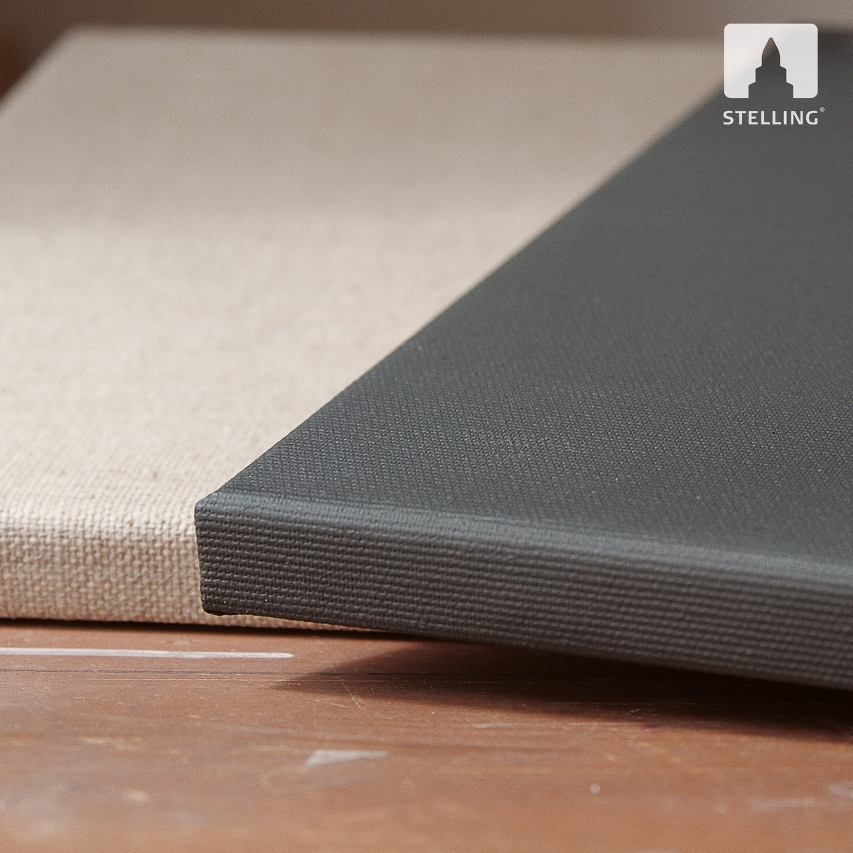Stellings Silver black canvases