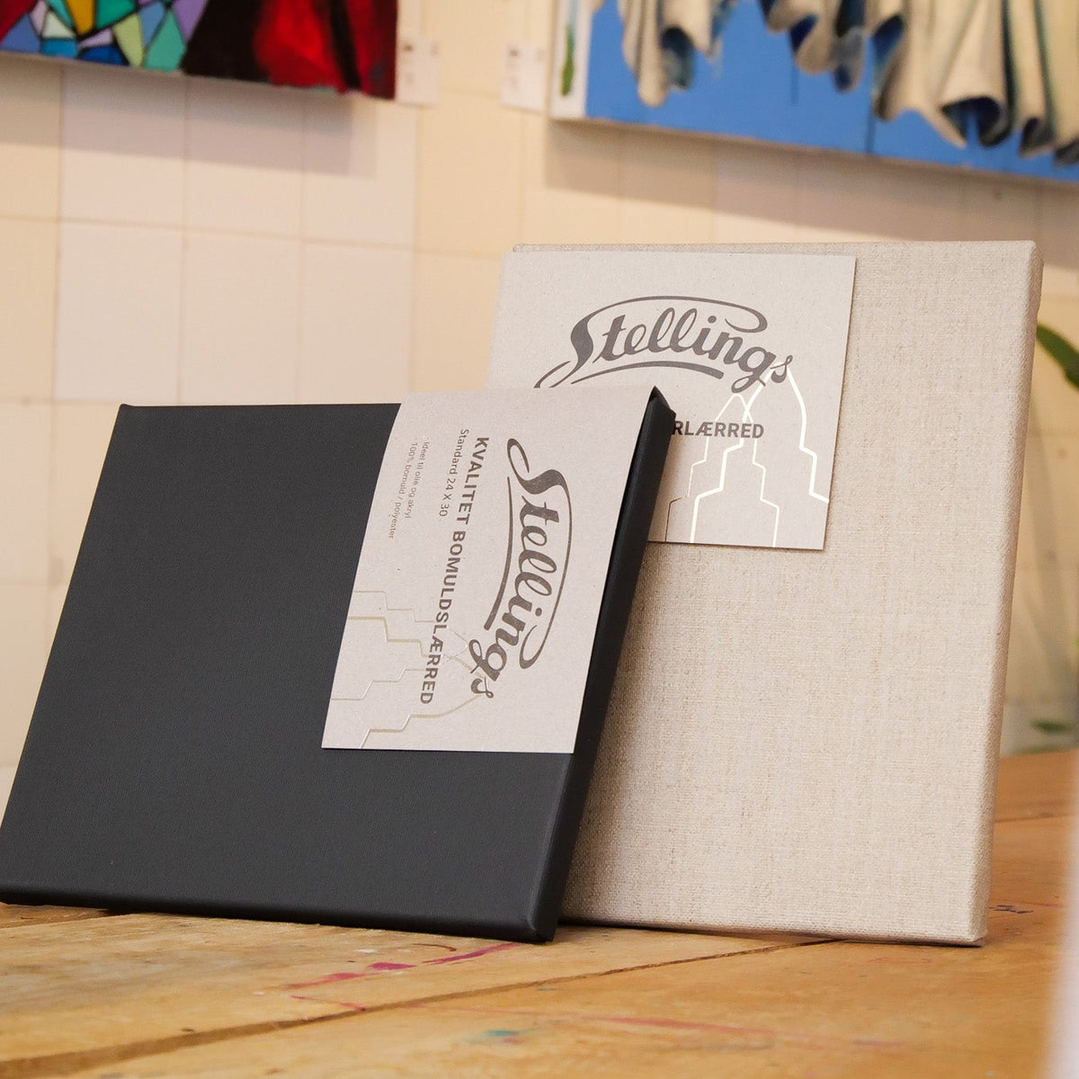 Stelling Gold Linen canvases with clear primer