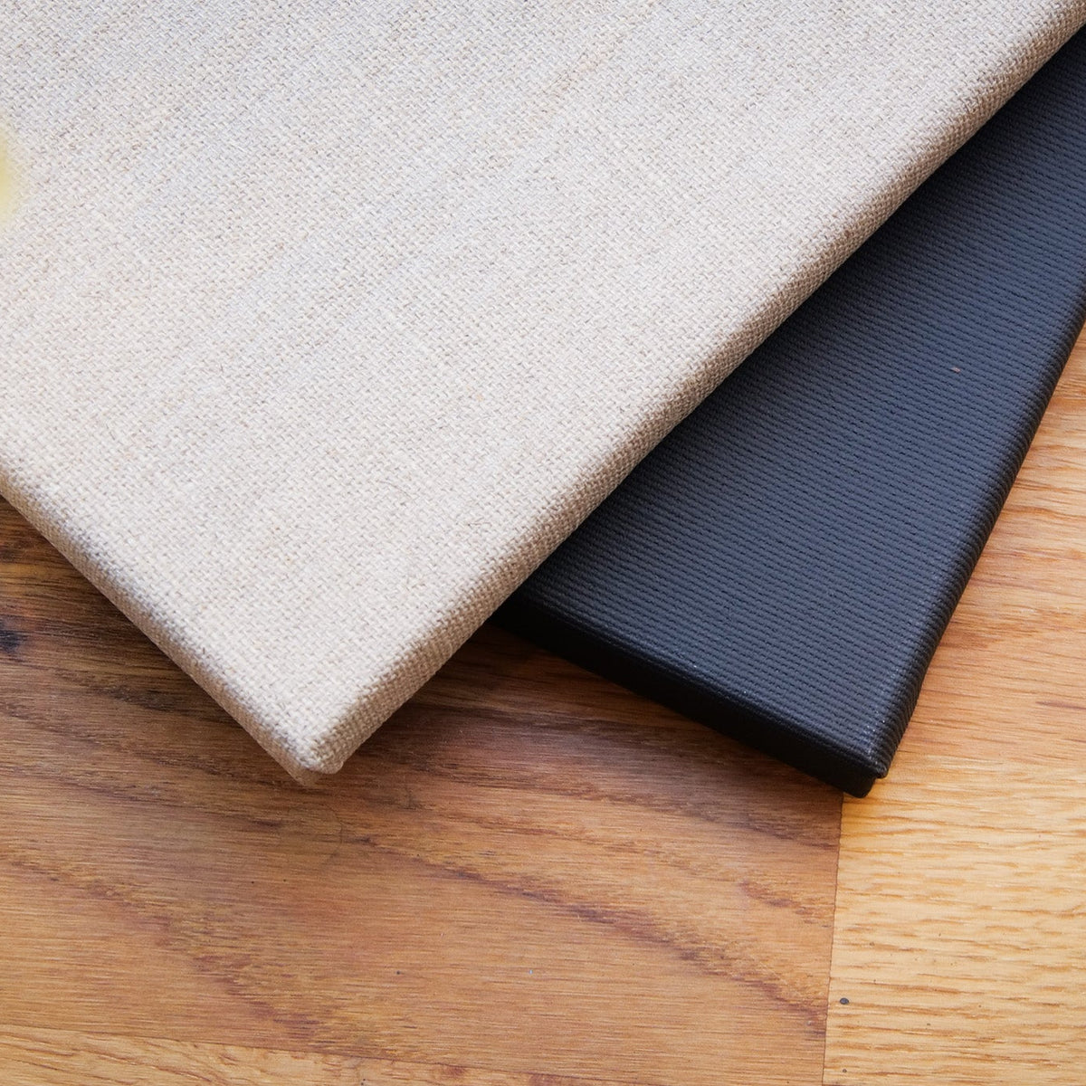 Stelling Gold Linen canvases with clear primer