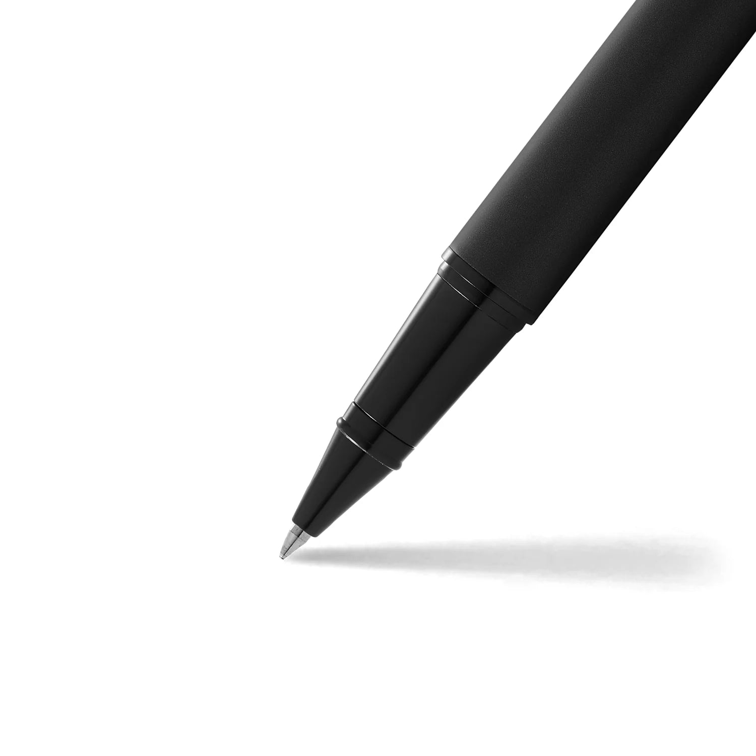 Sheaffer 300 Mat sort med polerede sorte detaljer