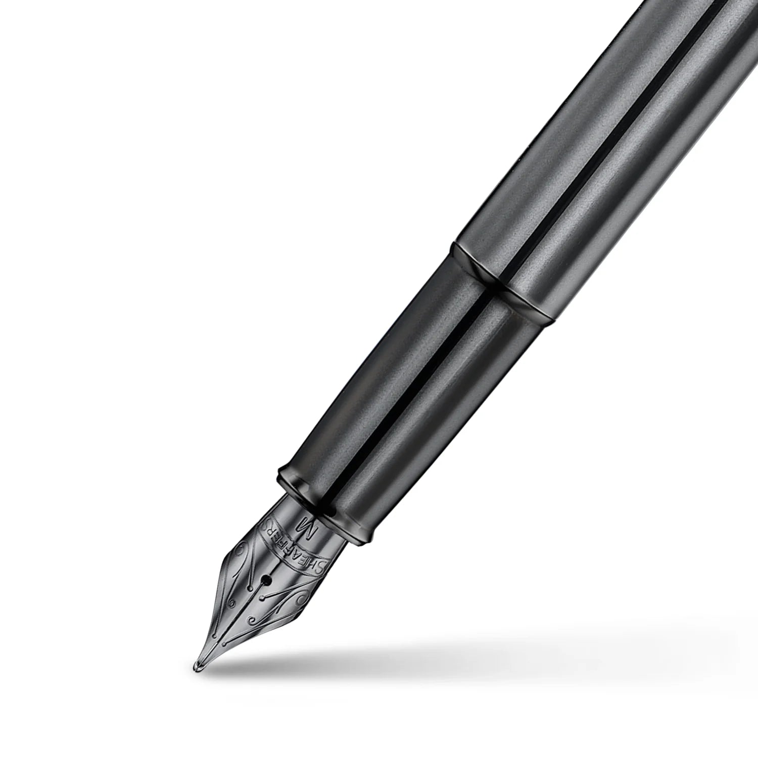 Sheaffer 100 Ionic Gunmetal Grey med blanke PVD-detaljer